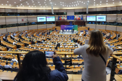 045b83e5-568d-43c4-8cee-9edf3471ff2f